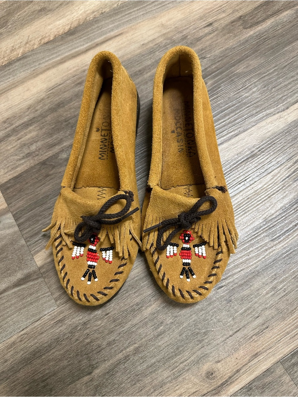 Minnetonka Brown Suede Beaded Thunderbird Moccasin Shoes